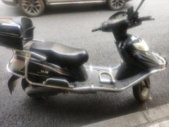 珠峰电动车自用96v，1500证件齐全有牌照